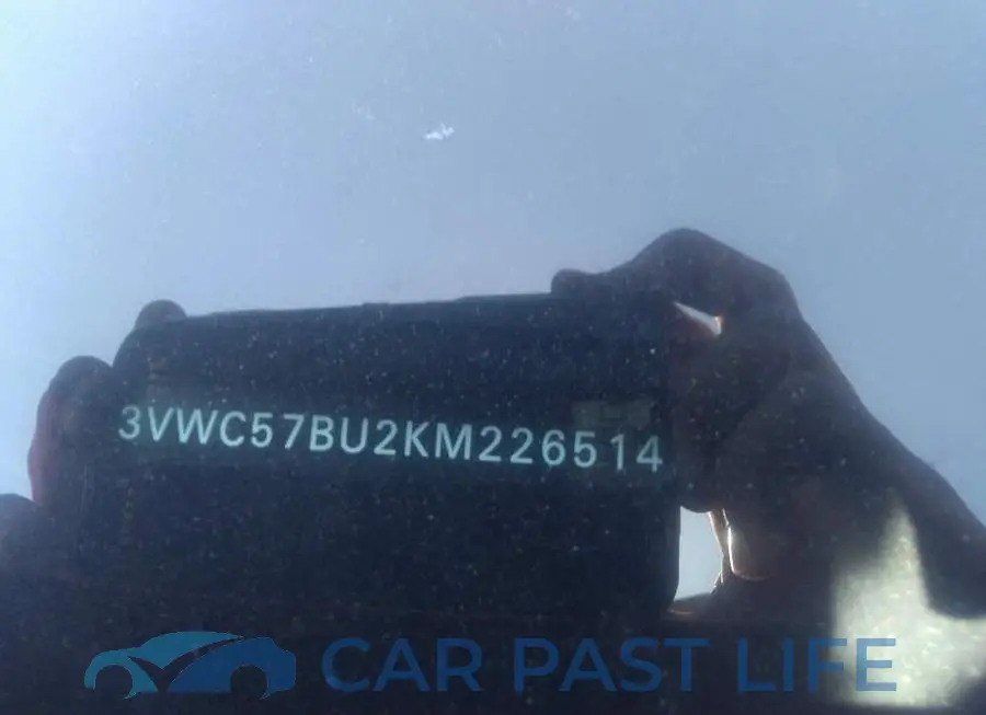 3VWC57BU2KM226514# 9
