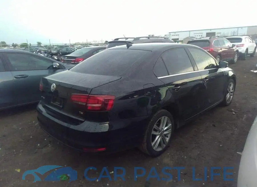 3VWL07AJ9GM355881# 4