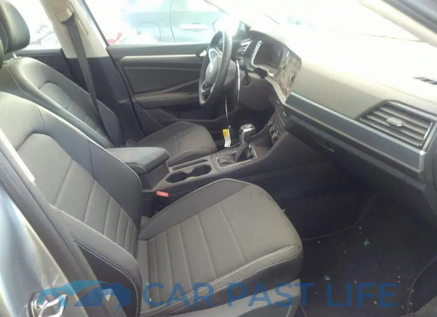 3VWEM7BU7NM003983# 5