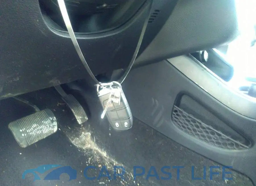 3C4PDCAB3HT528389# 11