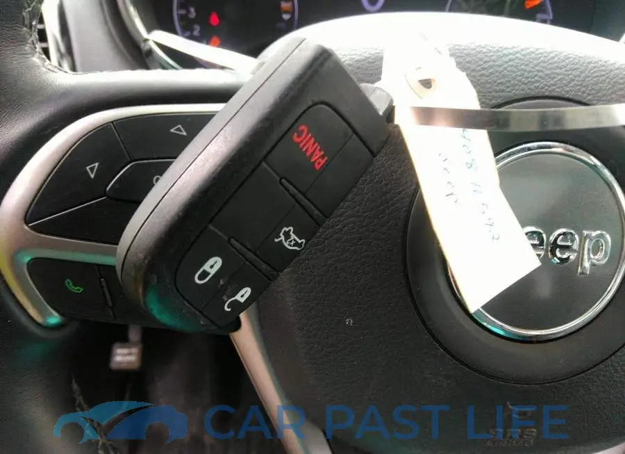 1C4RJFCT2LC164883# 11