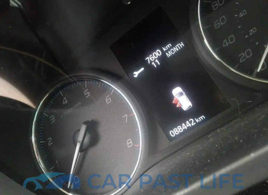 JA4JZ4AX8JZ616758# 7