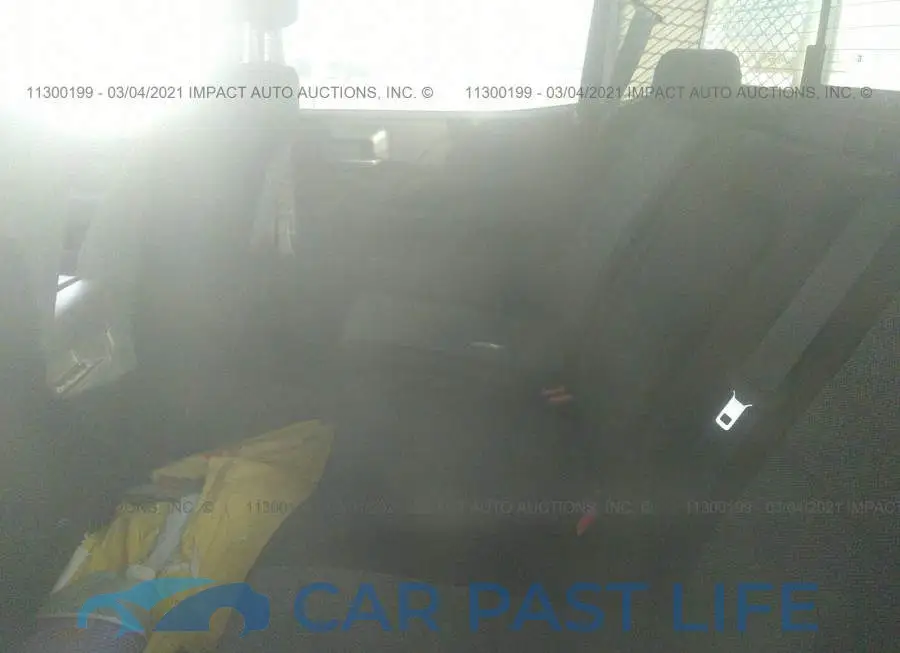 1GT12SEY9JF133475# 8