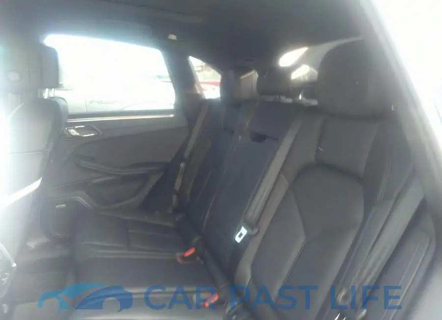 WP1AA2A56MLB17009# 8