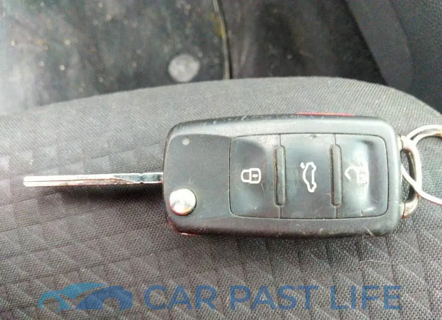 3VW2K7AJ4FM337616# 11