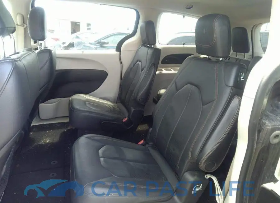 2C4RC1EG4JR102970# 8