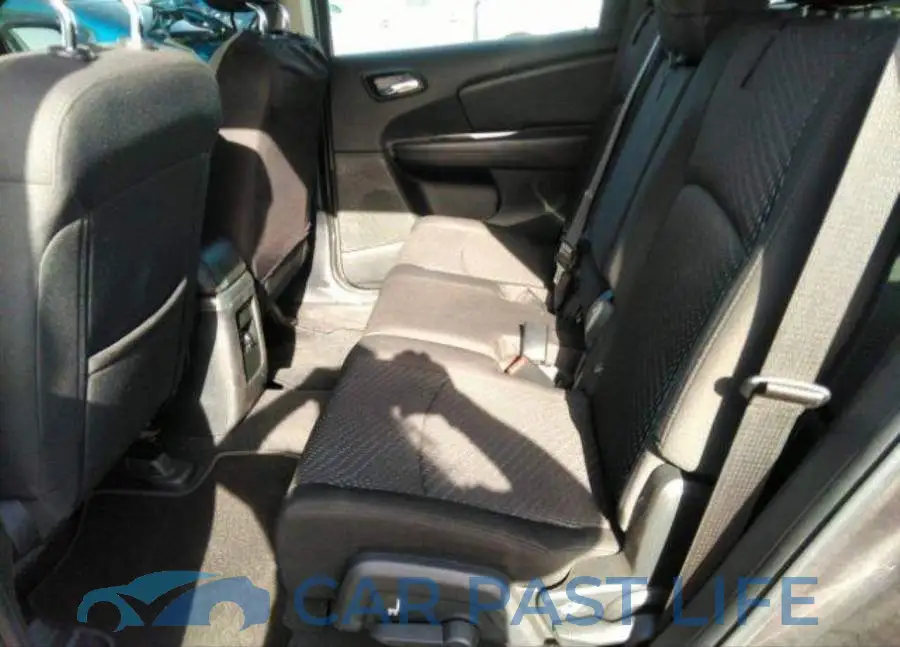 3C4PDCAB4HT528207# 9