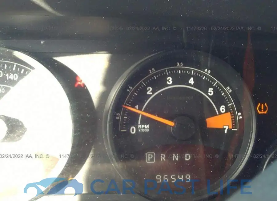 1C4NJRAB8HD205657# 7
