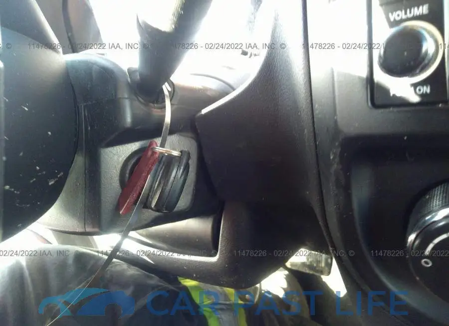 1C4NJRAB8HD205657# 11