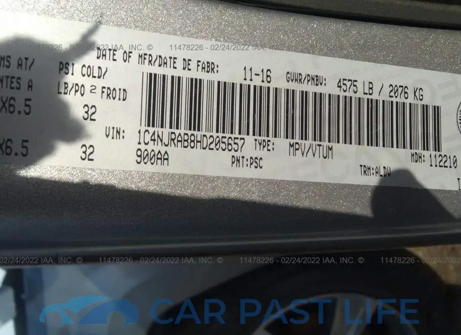 1C4NJRAB8HD205657# 9