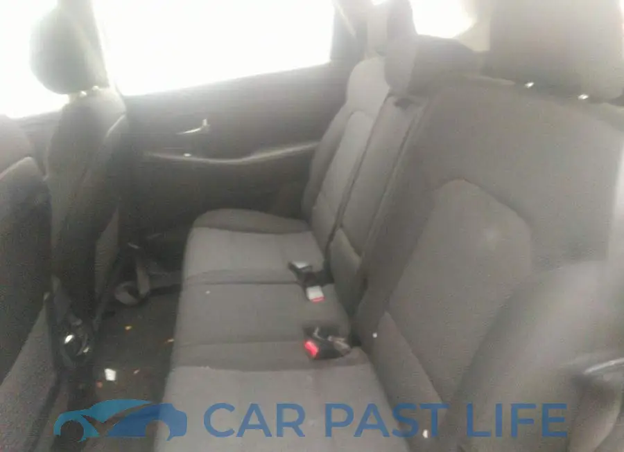 KNAHT8A30E7072264# 8