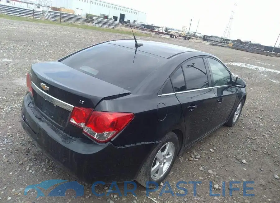 1G1PE5SB4D7175966# 4
