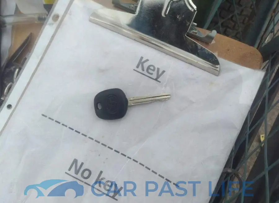 2T1BU4EE6AC442328# 11