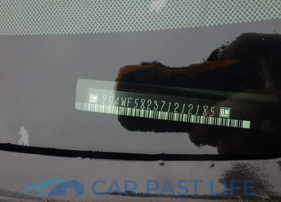 2G4WF582371212185# 8