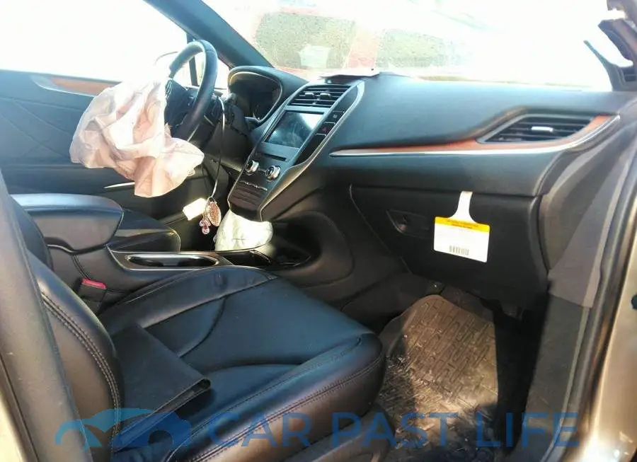5LMCJ3D93KUL43040# 5
