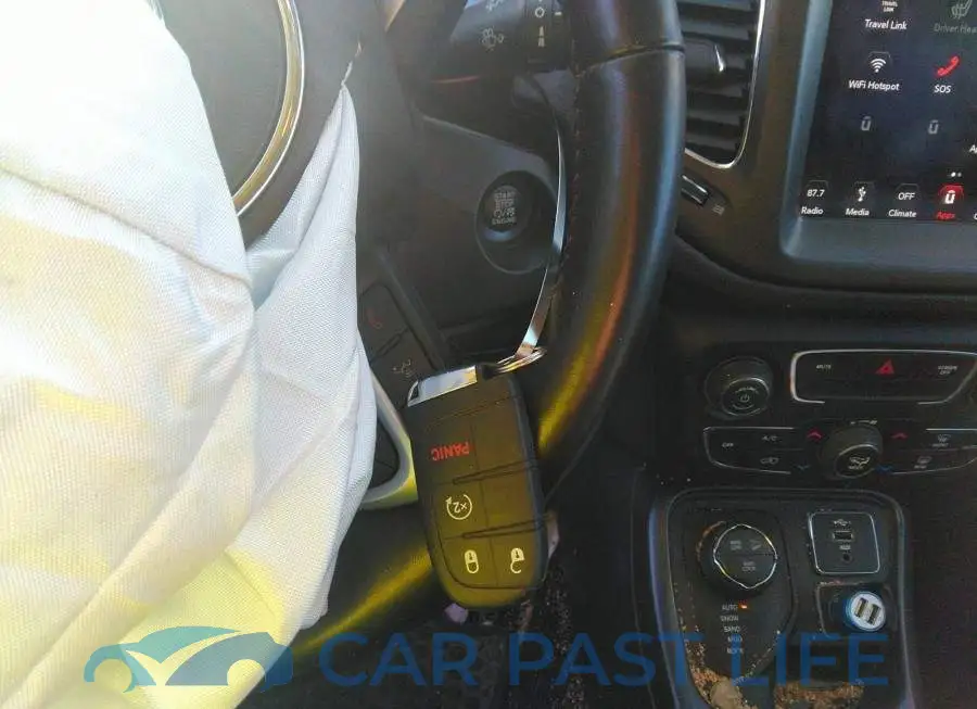 3C4NJDDB1KT733699# 11