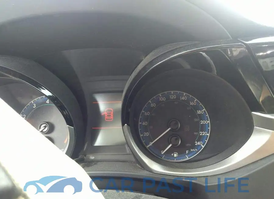 2T1BURHE4FC288721# 7