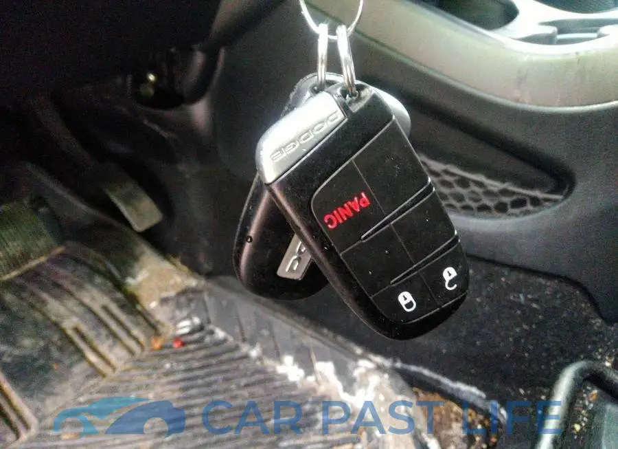 3C4PDCCG2DT721068# 11