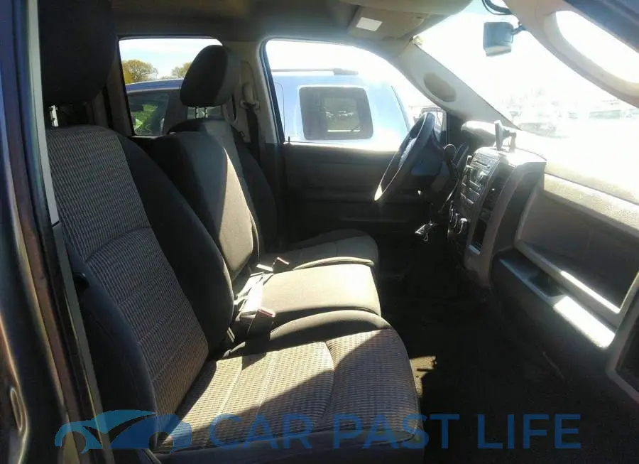 1C6RD7FT8CS263925# 5