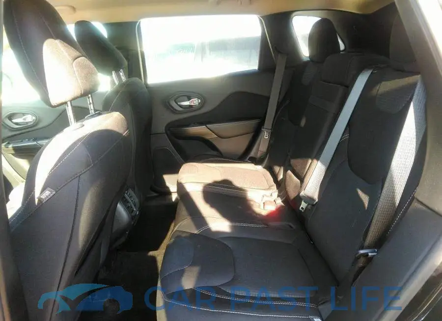 1C4PJMCS2GW223406# 8