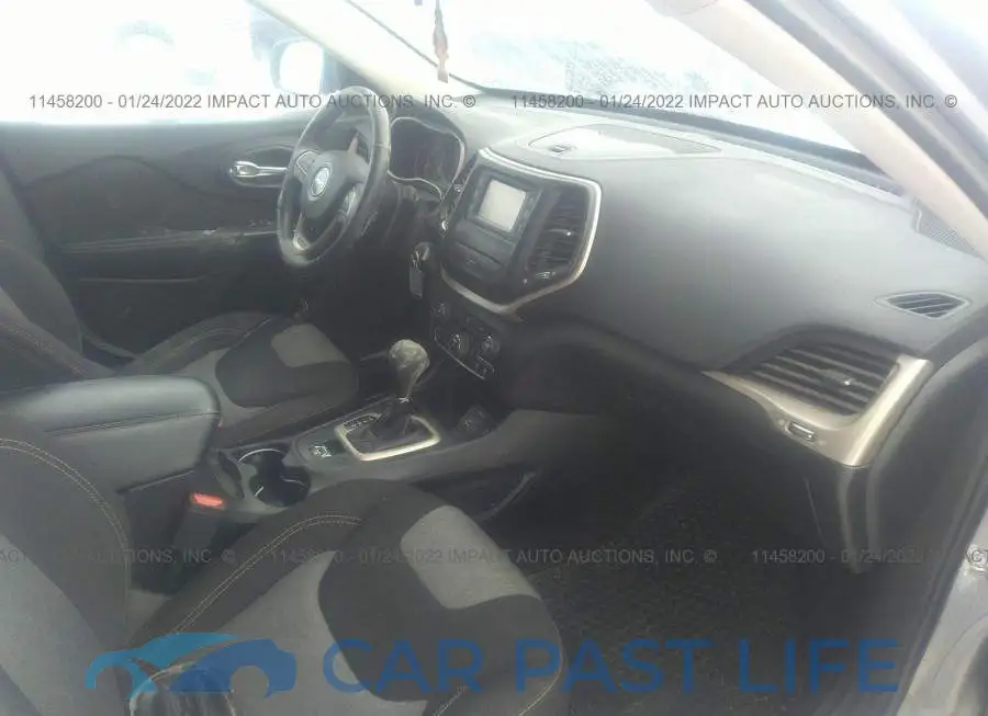 1C4PJLAB5GW369716# 5