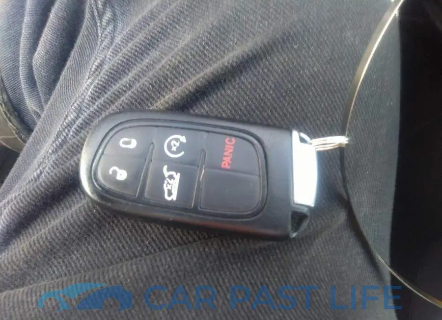 1C4PJMCS3HW581471# 11