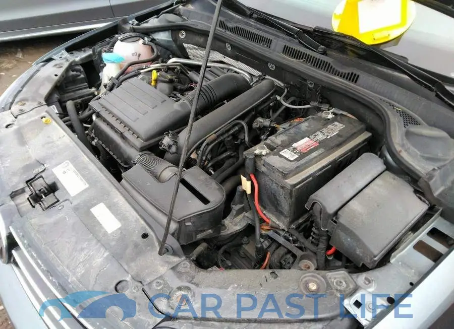 3VWDB7AJ7HM287726# 10