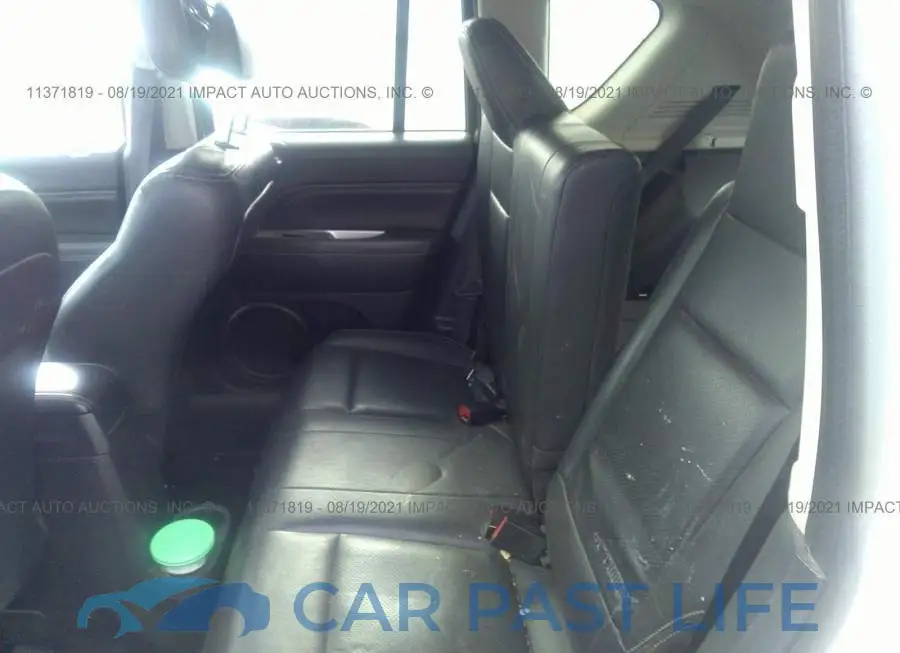 1C4NJDAB6FD197767# 8