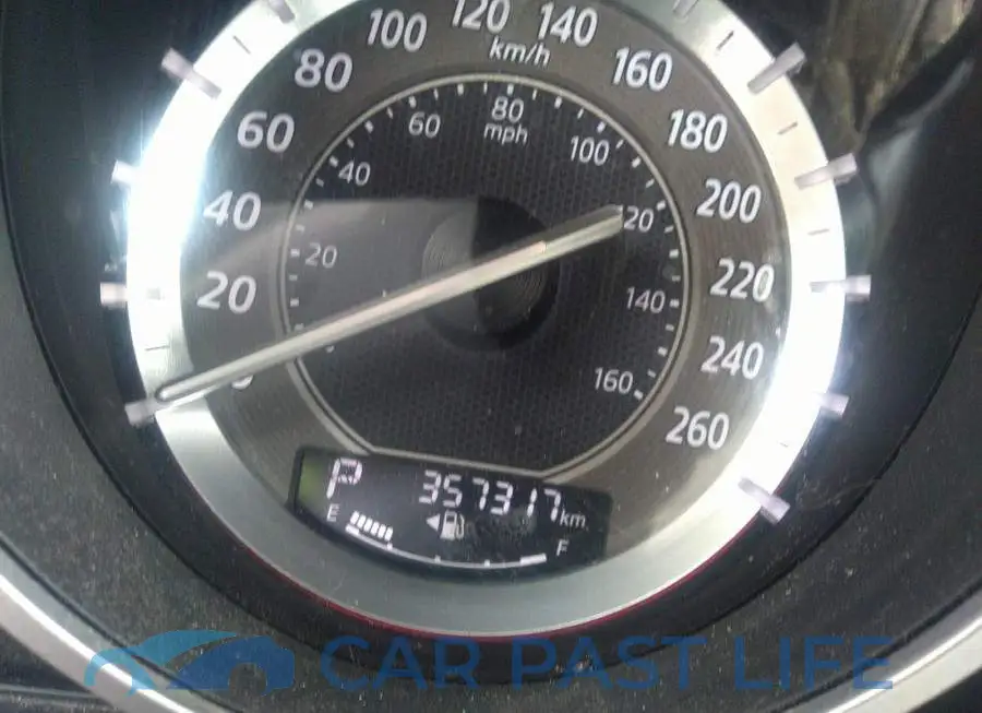 JM1BM1U71E1110132# 7