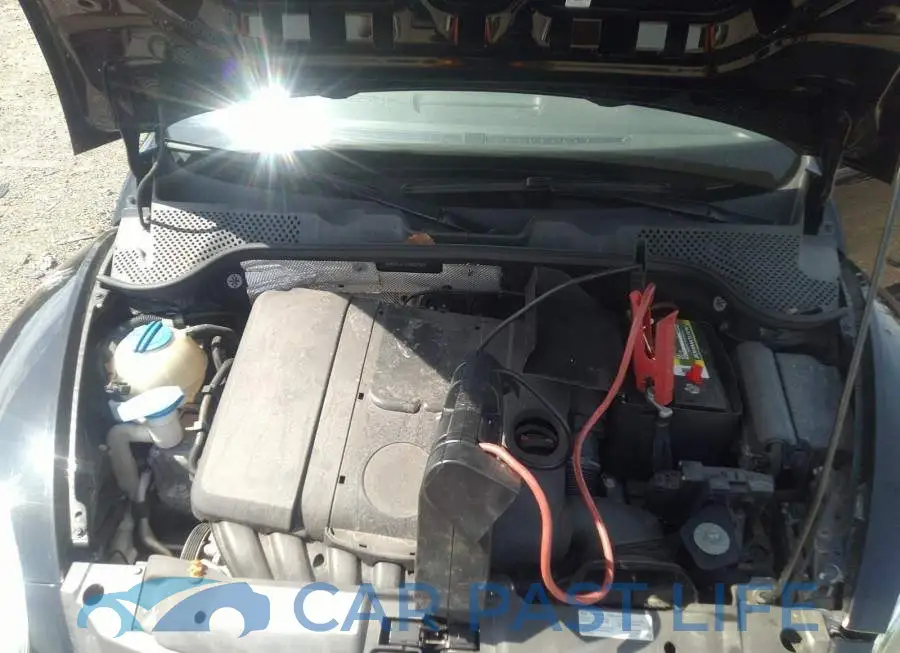 3VW5X7AT5DM807889# 10