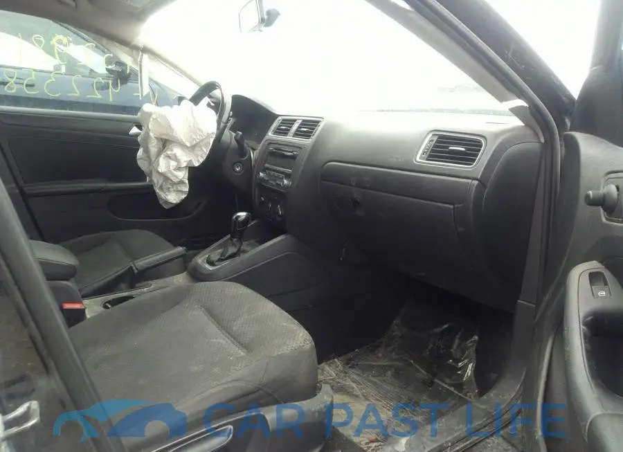 3VW2K7AJXDM422358# 5