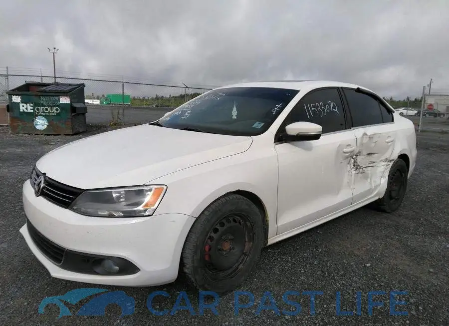 3VW3L7AJ5CM373473# 2