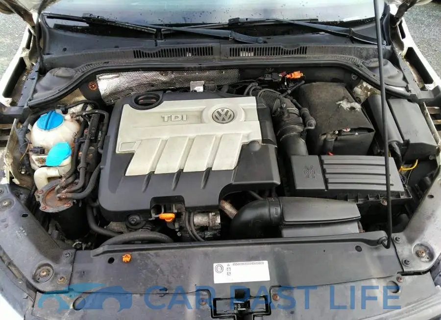3VW3L7AJ5CM373473# 10