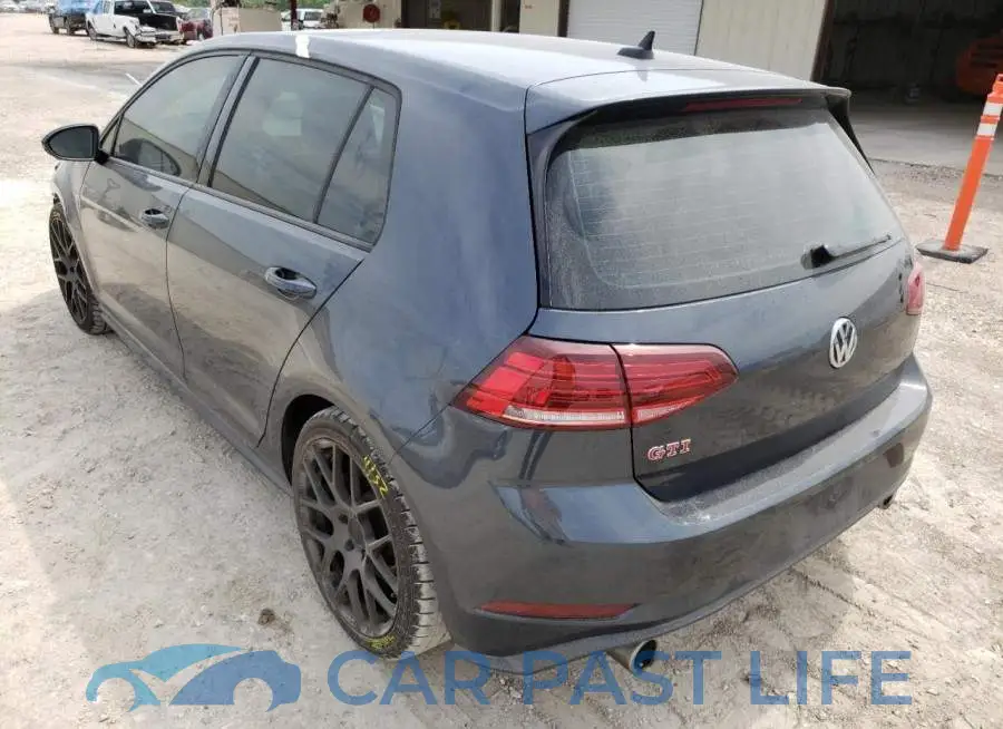 3VW5T7AU4KM011040# 3