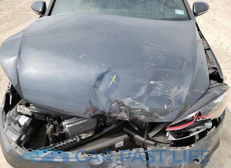 3VW5T7AU4KM011040# 7
