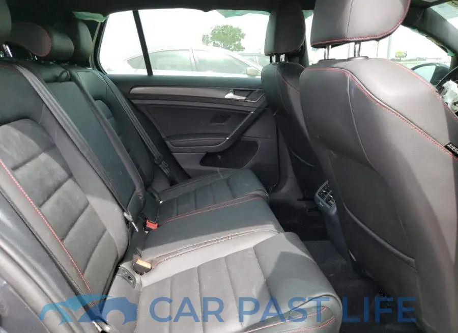3VW5T7AU4KM011040# 6