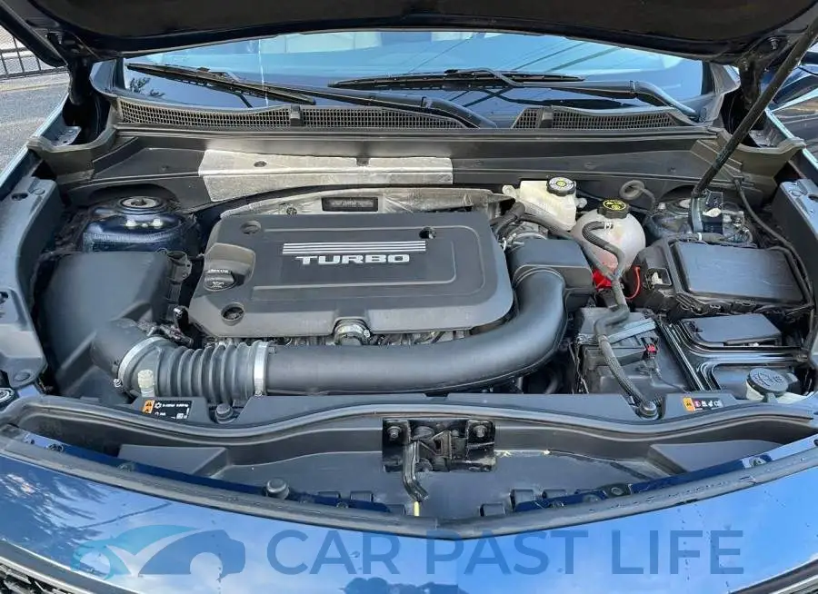 1GYFZBR43KF102923# 7