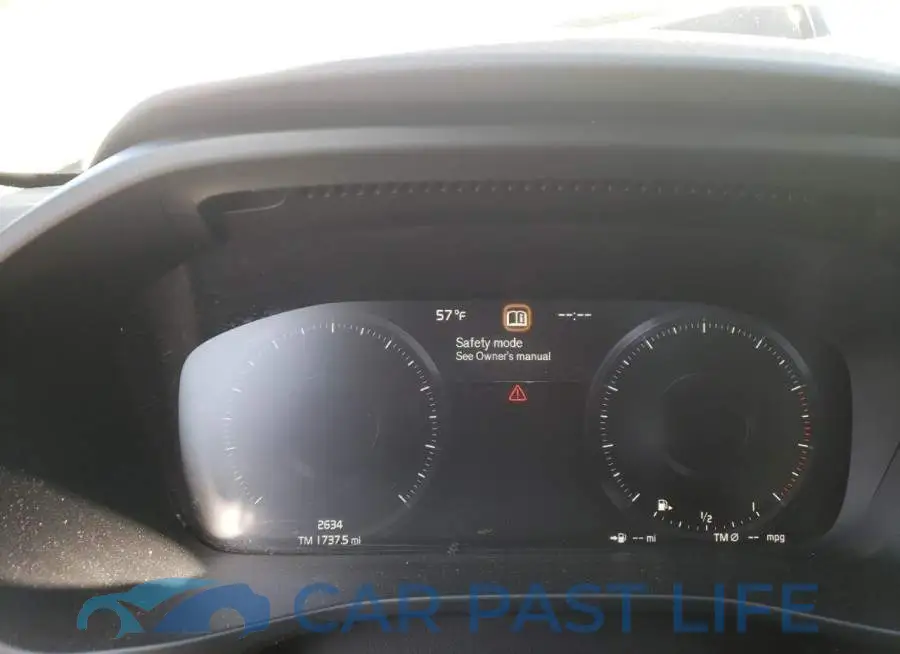 YV4162UK7N2650270# 8