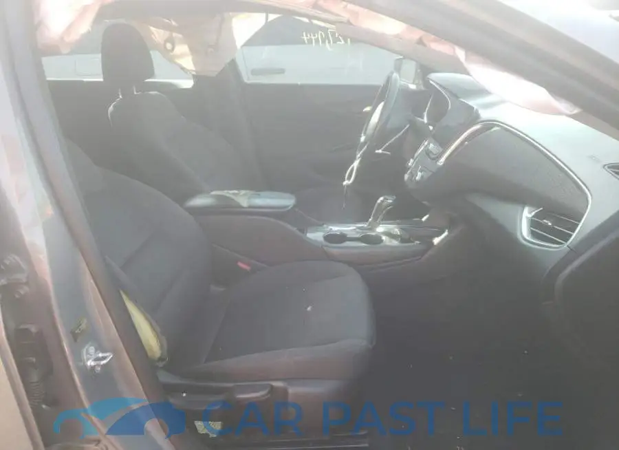 1G1ZE5ST2HF196229# 5