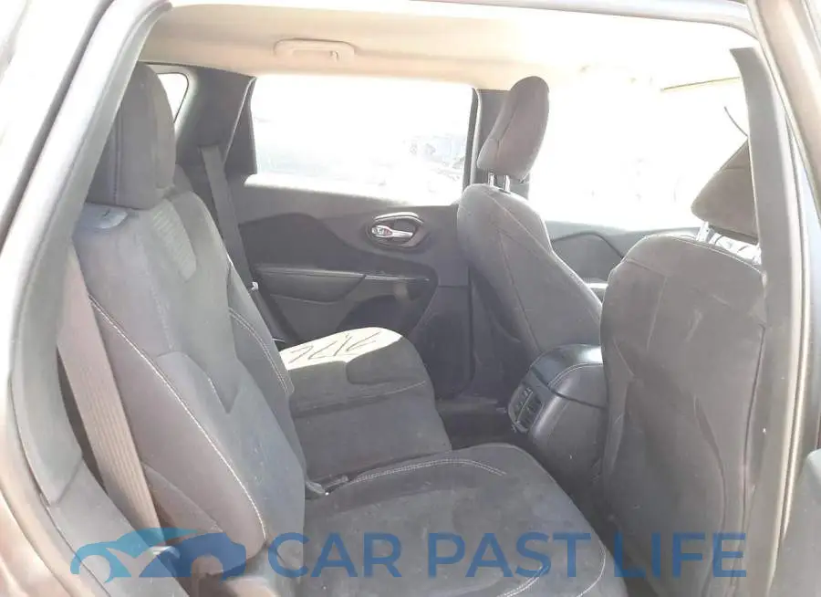 1C4PJMCB4GW132945# 6