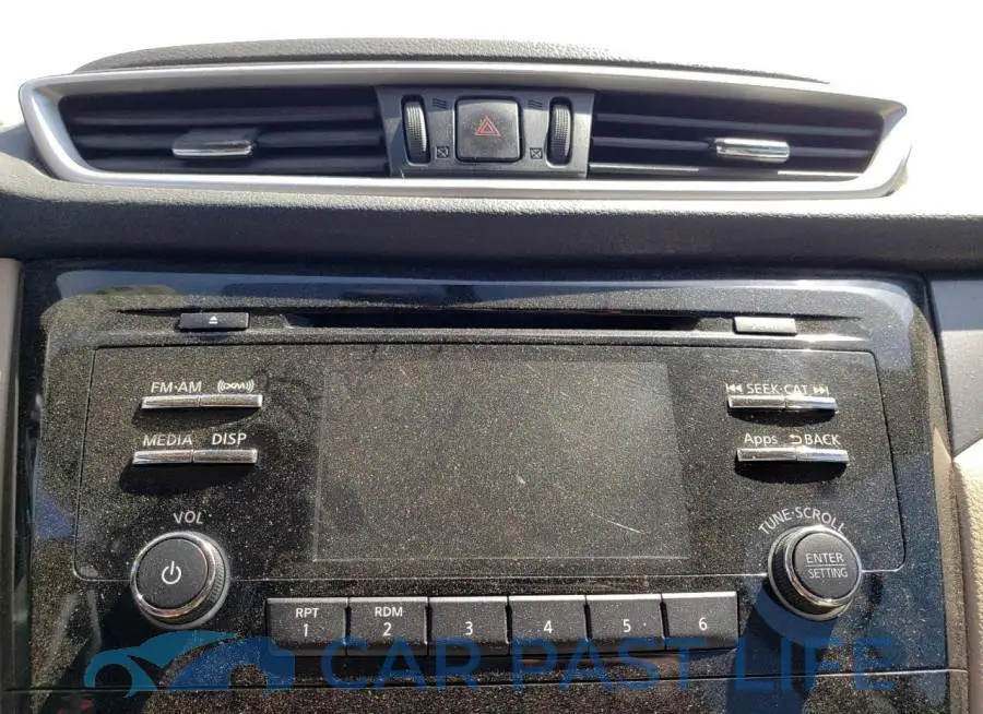 JN8AT2MT7GW021581# 9