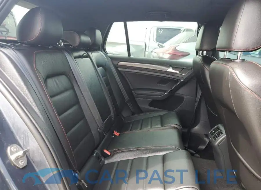 3VW5T7AU4KM011040# 6