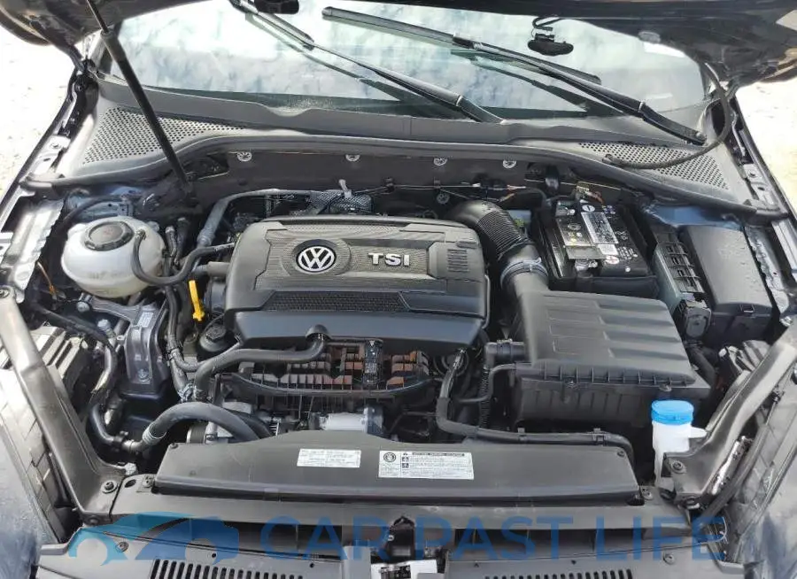 3VW5T7AU4KM011040# 7