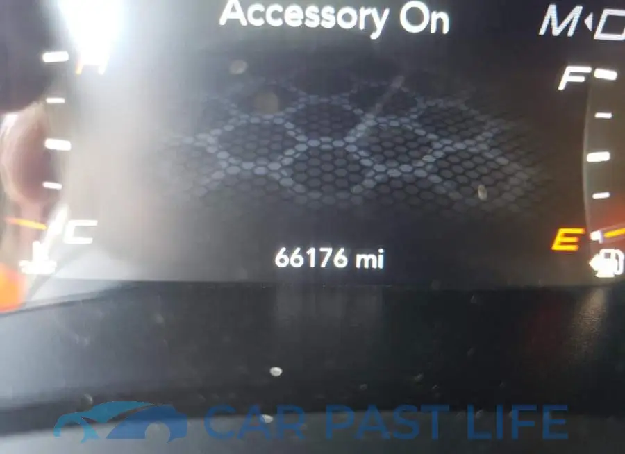 2C3CDXBG4KH710039# 8