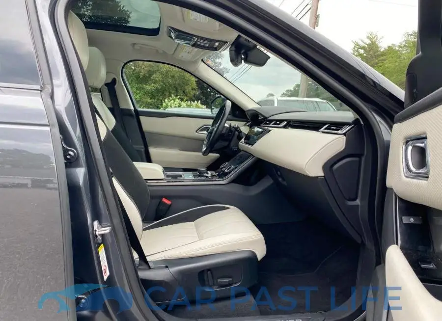 SALYB2RX8JA775787# 5