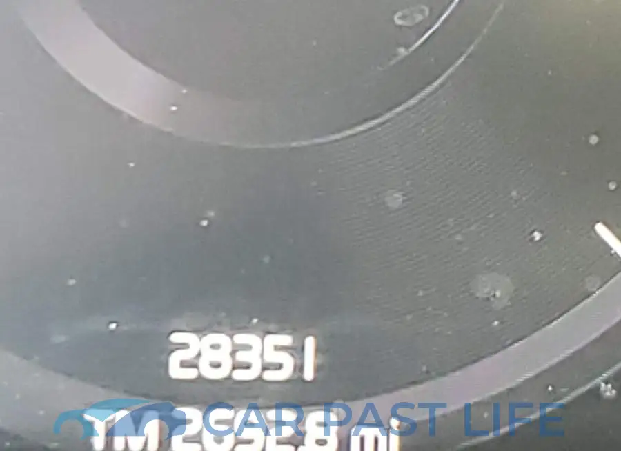 YV4AC2HM4L2302962# 8