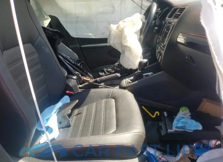 3VW4T7AJ7GM291562# 5