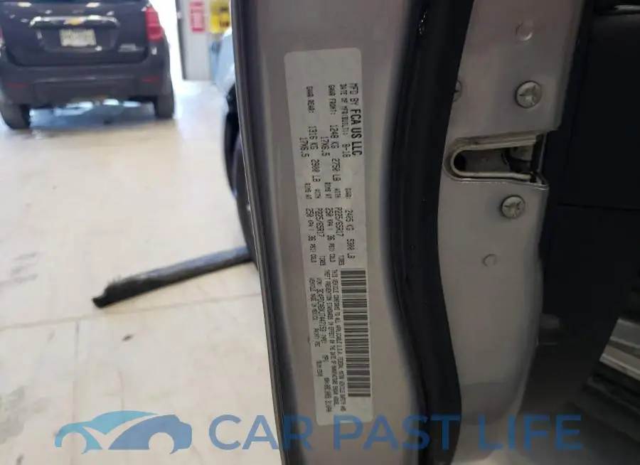 3C4PDCABXJT447153# 10