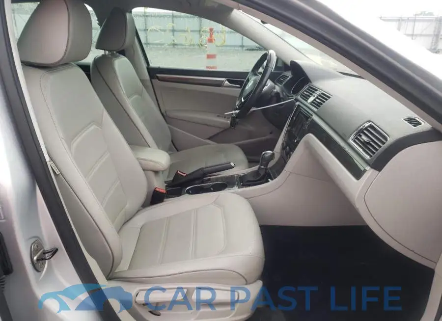 1VWBS7A34GC061250# 5