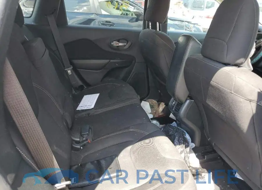 1C4PJLCB1GW363439# 6